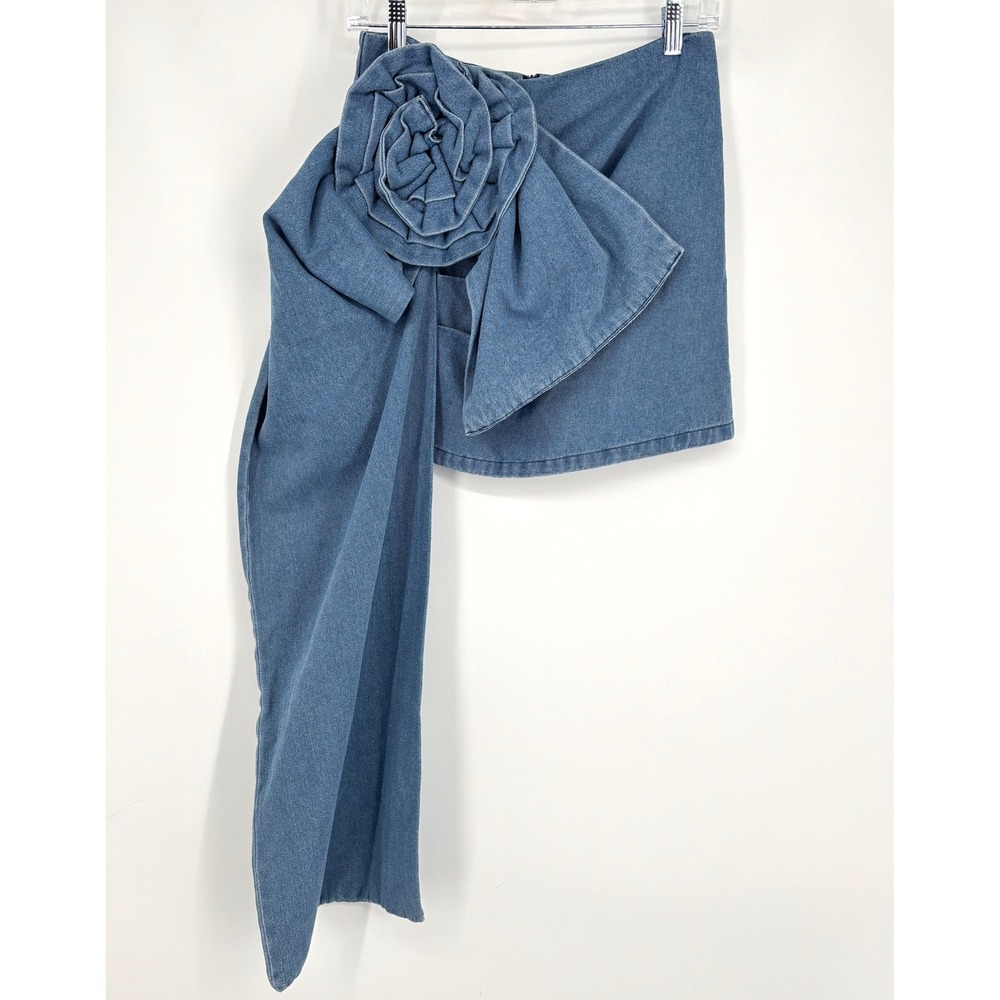 NWT Micas Mini Skirt Denim Cotton 3D Flower Draped Blue Zip Closure Size M - Picture 2 of 13